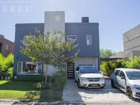 Casa en venta en Los Robles, La Cañada de Pilar