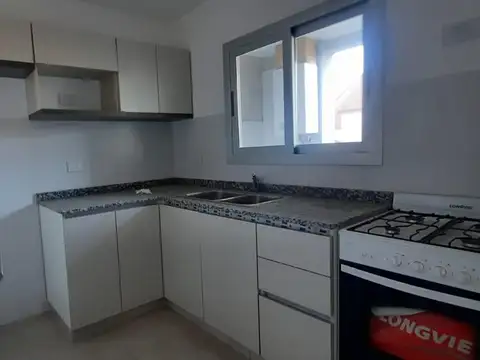 Departamento en Alquiler con 1 cocheras