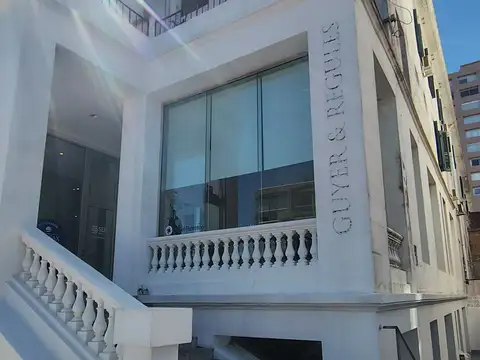 Alquiler oficina Punta del Este 4 ambientes