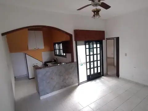 Depto Tipo Casa en Venta en Barrio Naón, USD 118.000