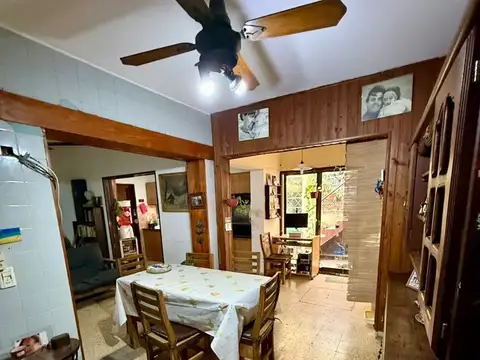 CASA CON DEPARTAMENTO EN VENTA