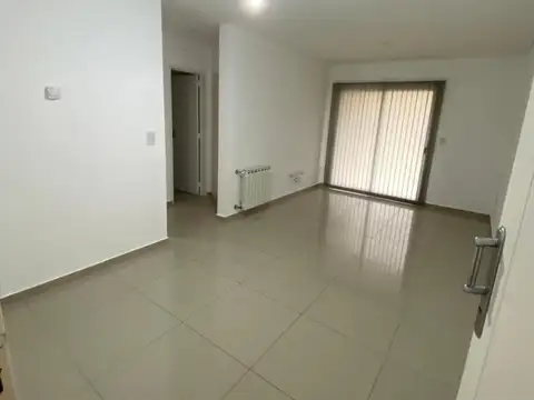 Departamento en Alquiler en Manantiales, $ 650.000