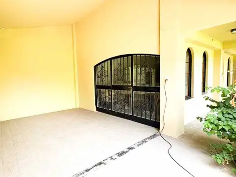 Casa en Alquiler de 3 dormitorios