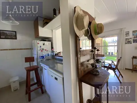Casa 3 ambientes con 1 baño