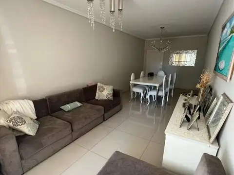 Departamento 4 ambientes con 2 baños