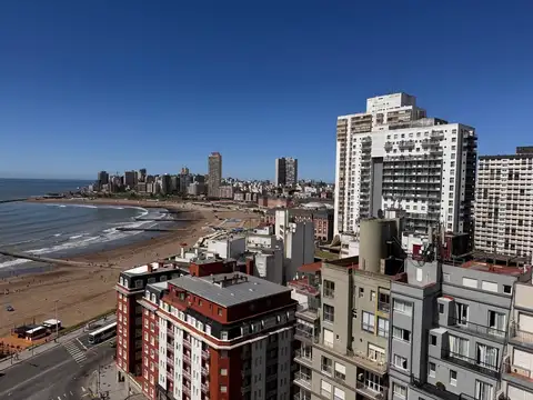 1 AMBIENTE CON VISTA AL MAR - EDIFICIO ALMERIA