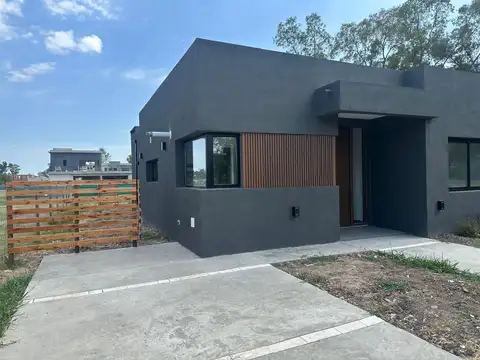 Casa en Venta en Pilar Del Este, USD 195.000