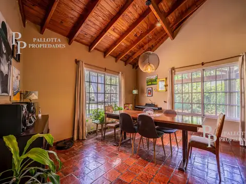 Casa 5 ambientes con 2 baños