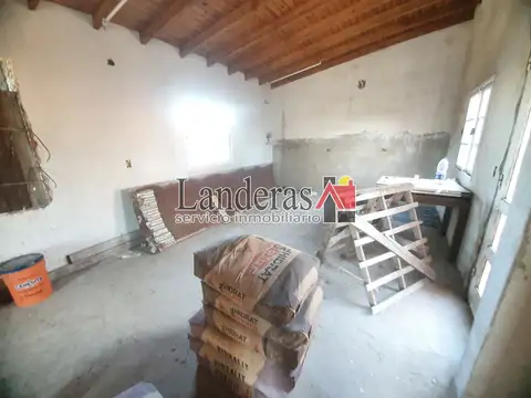 Casa 2 amb. sobre lote propio EN ESQUINA