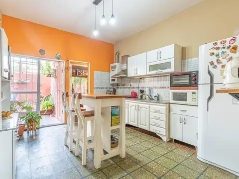 Depto Tipo Casa en Venta 50 años