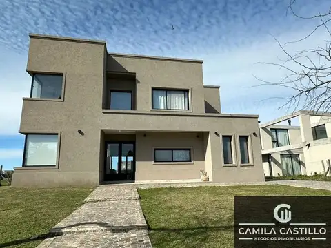 Casa en alquiler 5 ambientes en barrio cerrado El Cantón Norte