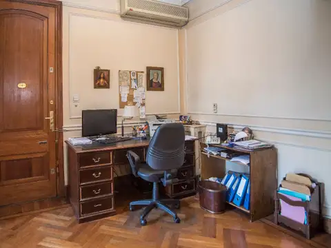 Estupenda Esquina en Edificio Francés, Recoleta