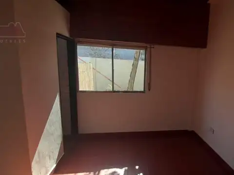 Casa en Alquiler en Valentin Alsina, $ 350.000