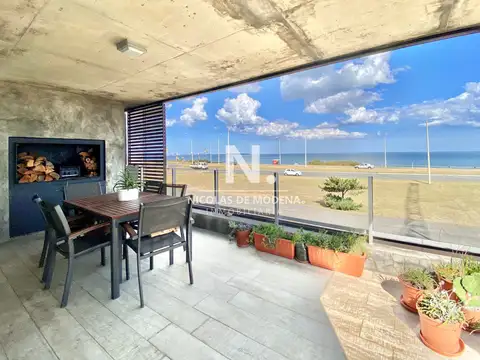 Apartamento de tres suites en Venta, Playa Mansa