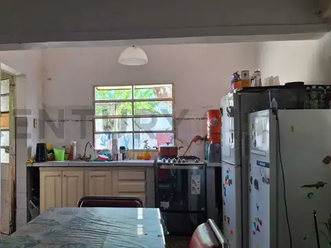 Casa 3 ambientes con 1 baño