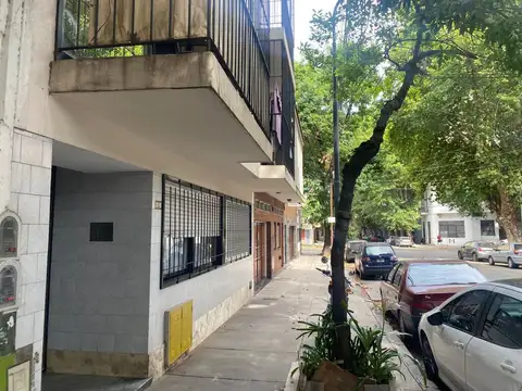 General Lemos 127, Piso 1, Dpto 4