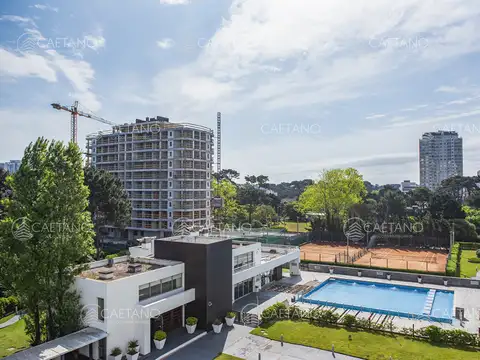 Departamento de 1 y medio dormitorio en venta a pasos de Playa Brava