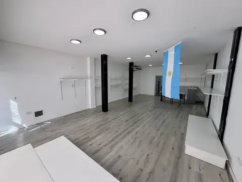 Local en Alquiler en Echesortu, $ 2.500.000