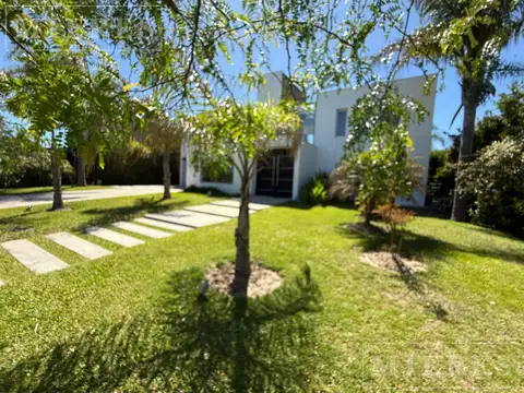 Casa en Alquiler de 3 dormitorios