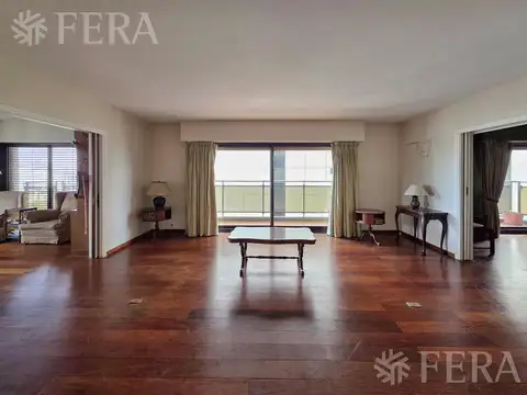 Venta semipiso 5 ambientes con balcón y cochera en Retiro