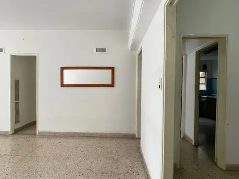 Departamento en Venta en Villa del Parque, USD 180.000