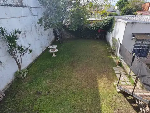 Venta en Bloque casa mas Local. Muñiz. San Miguel