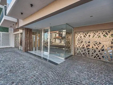 French 3300, Piso 4