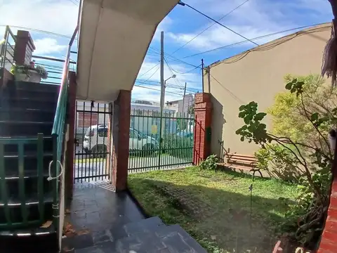 Depto Tipo Casa en Venta de 2 ambientes