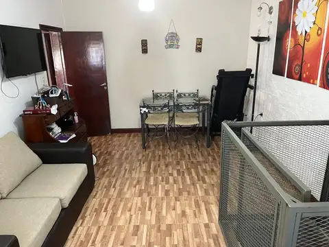 DEPARTAMENTO PLANTA ALTA  TRES AMBIENTES  IMPECABLE  DIGNO DE VER