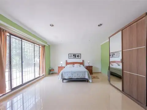 7 dormitorios. Amplitud, Naturaleza y Excelente estado...