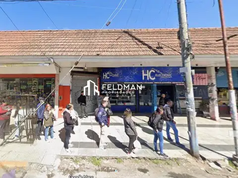 Local en el centro de Rafael Castillo, paradas de colectivos !!!