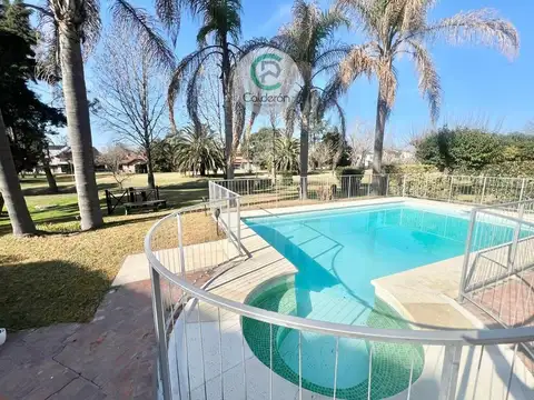 Casa en Venta Country  Club Banco Provincia( Fondo Arroyo)