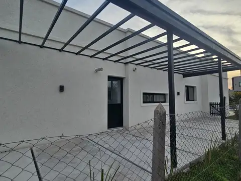 Casa en Venta con 6 cocheras