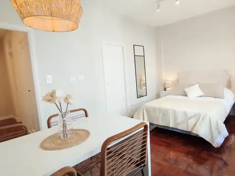 Departamento 1 ambiente a la calle con balcon