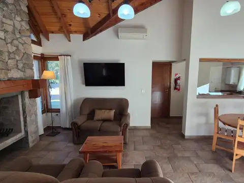 Depto Tipo Casa 4 ambientes con 2 baños
