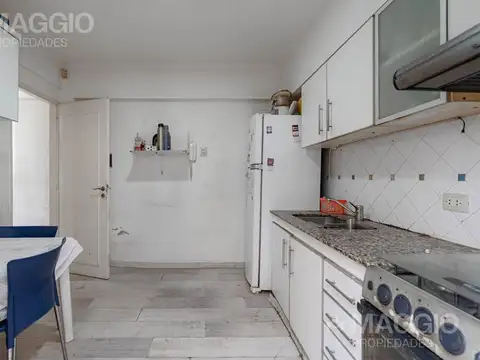 Casa 4 ambientes con 2 baños