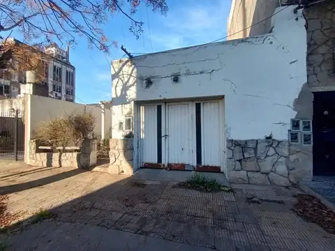 Galpón con Vivienda en Venta en Lomas del Mirador