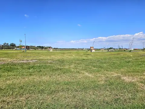 Excelente Lote de 760 m2 a la Laguna en  Barrio Nativas - Puertos del Lago