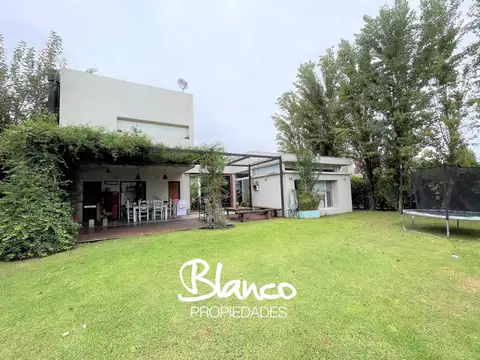 Casa  en Venta en Haras Santa Maria, Barrio Los Eucaliptos, Escobar, G.B.A. Zona Norte
