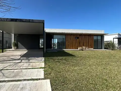 CASA EN ALQUILER HARAS SANTA MARIA
