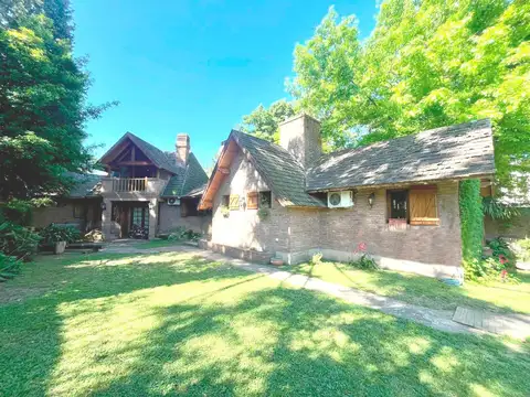 Hermoso chalet en esquina de Machado angosto