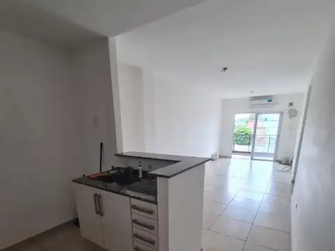 Joaquin V. Gonzalez 900