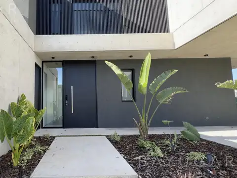 Casa en Venta al Este