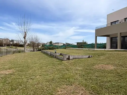 Casa en Alquiler en El Cantón, USD 2.200