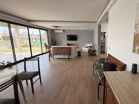 Casa en Alquiler al Sureste