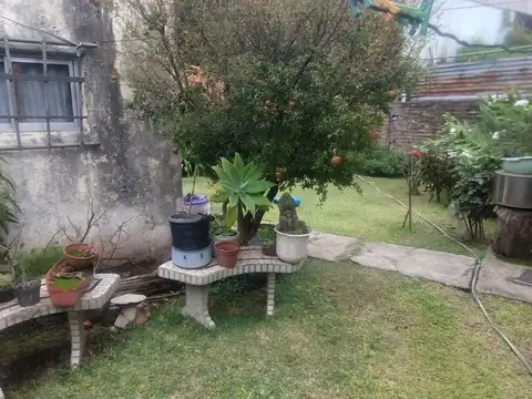 Casa 4 ambientes con 1 baño