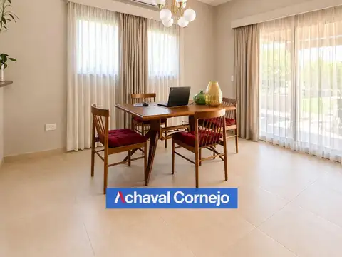 Casa en Venta con 4 cocheras