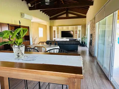 Venta Casa APTO CREDITO 4 ambientes Chacras de la Cruz CC Exaltacion de la Cruz