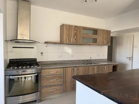 Casa 6 ambientes con 3 baños