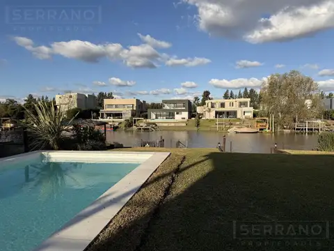 JBI. Alquiler casa de 6 ambientes con muelle propio en barrio San Marco, Villanueva, Tigre
